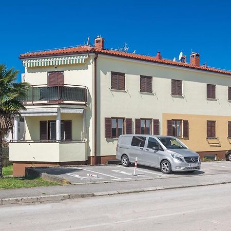 Apartment Adria Premium Пореч Екстериор снимка