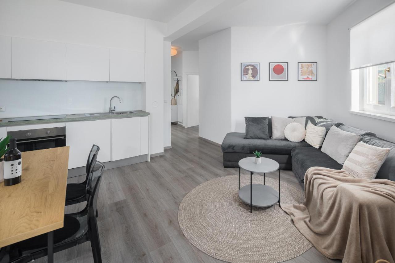 Apartment Adria Premium Пореч Екстериор снимка