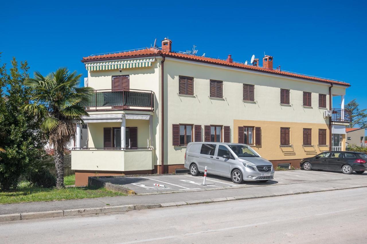 Apartment Adria Premium Пореч Екстериор снимка